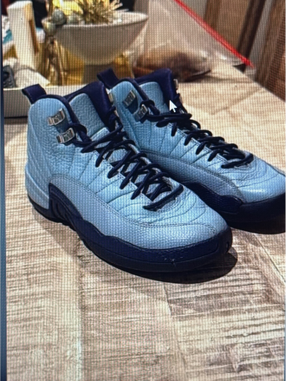 Preowned Jordan Air Jordan 12 Retro Charlotte Hornets Size 6 youth or 7.5 women